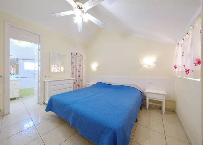 Parque Santiago Ii, Playa De Americas