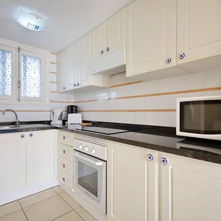 Parque Santiago Ii, Playa De Americas *